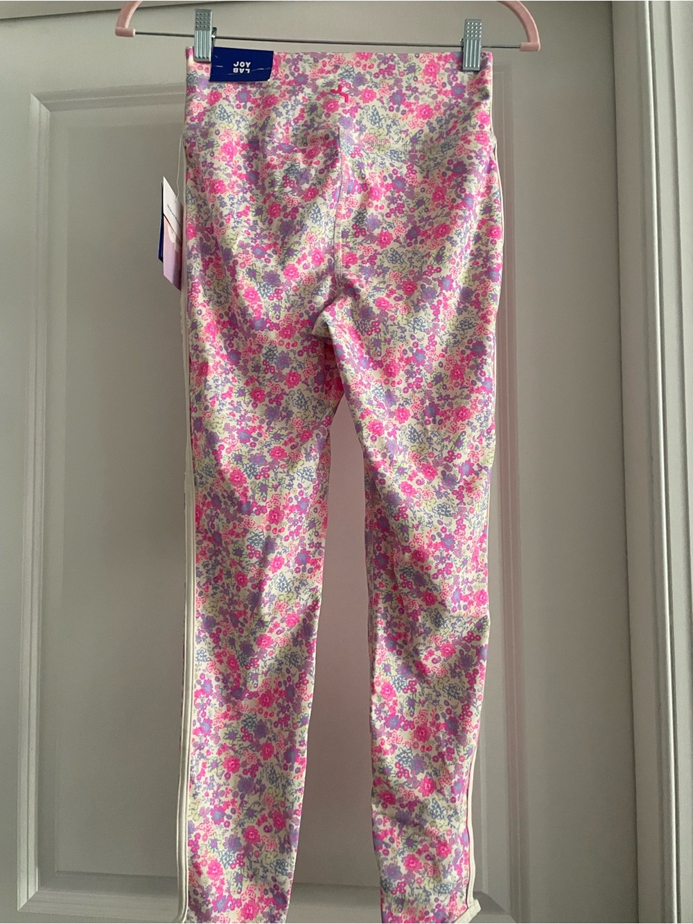 JoyLab Pink Floral Woman’s Leggings with Pastel Accents - Picture 3 of 4